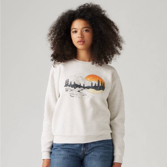 Levi’s Crewneck Sweatshirt - Picture 1 of 4